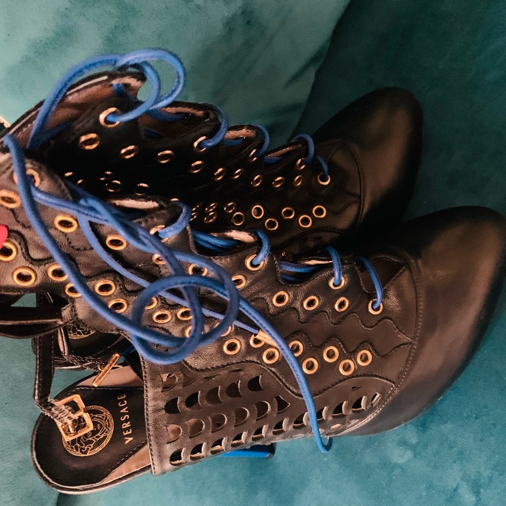 Woman’s Versace leather booties